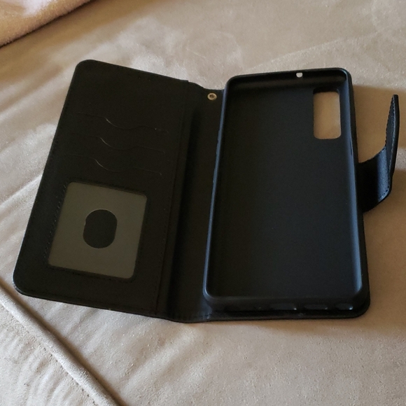 Cell Phone Case. - Picture 2 of 8